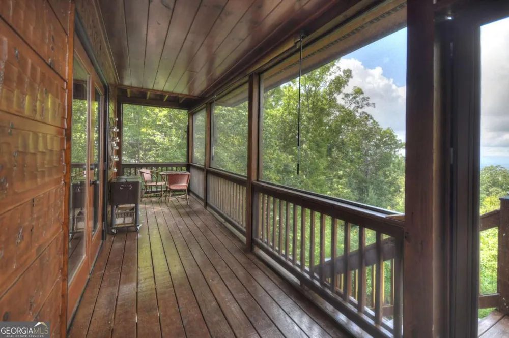 1404 Mountain High DR Mineral Bluff, GA 30559