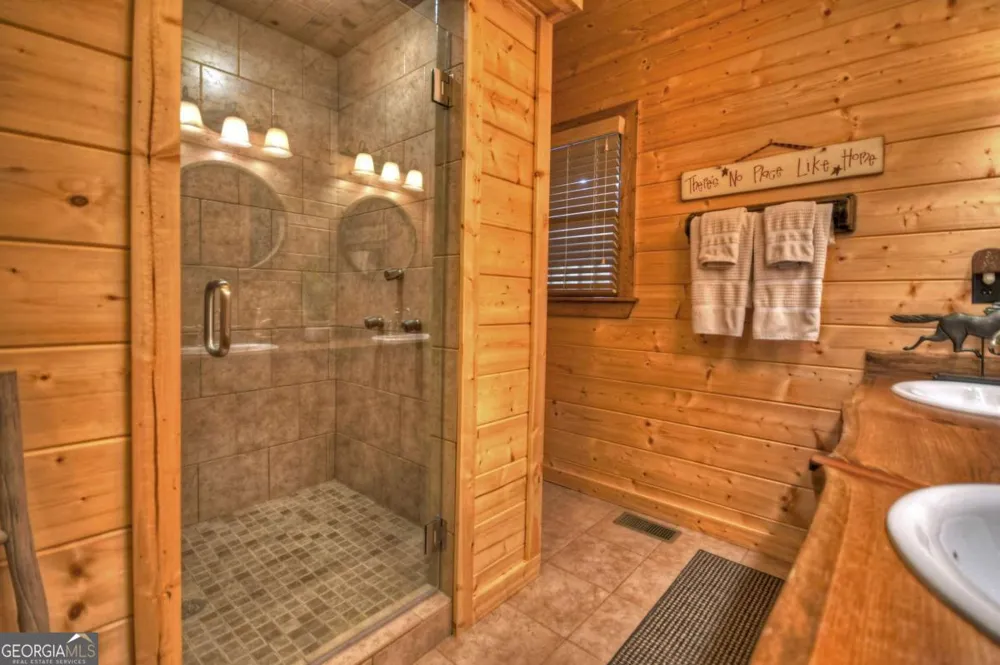 1404 Mountain High DR Mineral Bluff, GA 30559