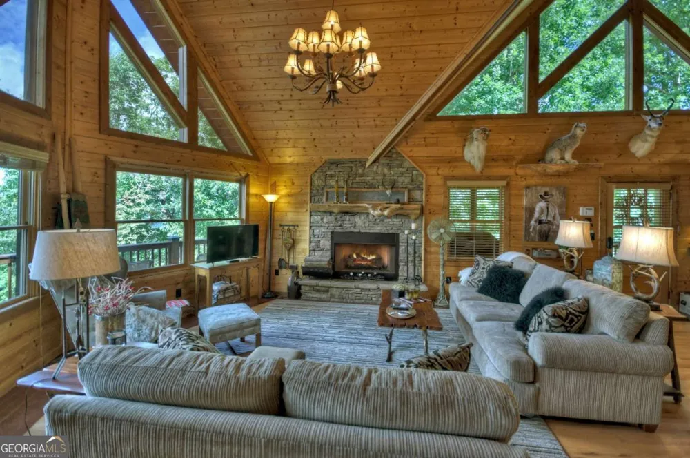 1404 Mountain High DR Mineral Bluff, GA 30559