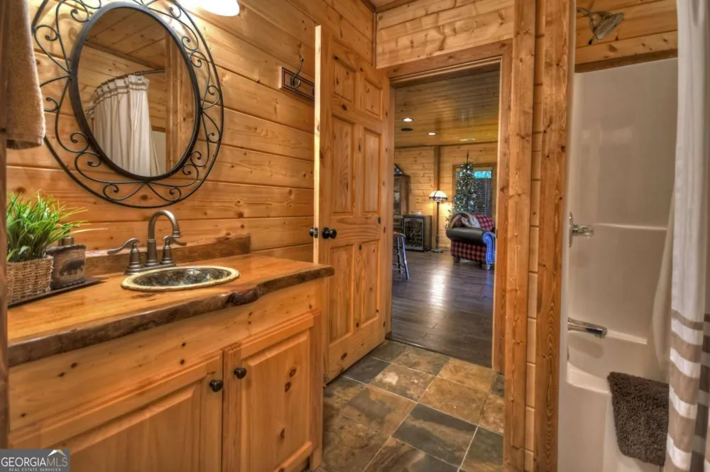 1404 Mountain High DR Mineral Bluff, GA 30559