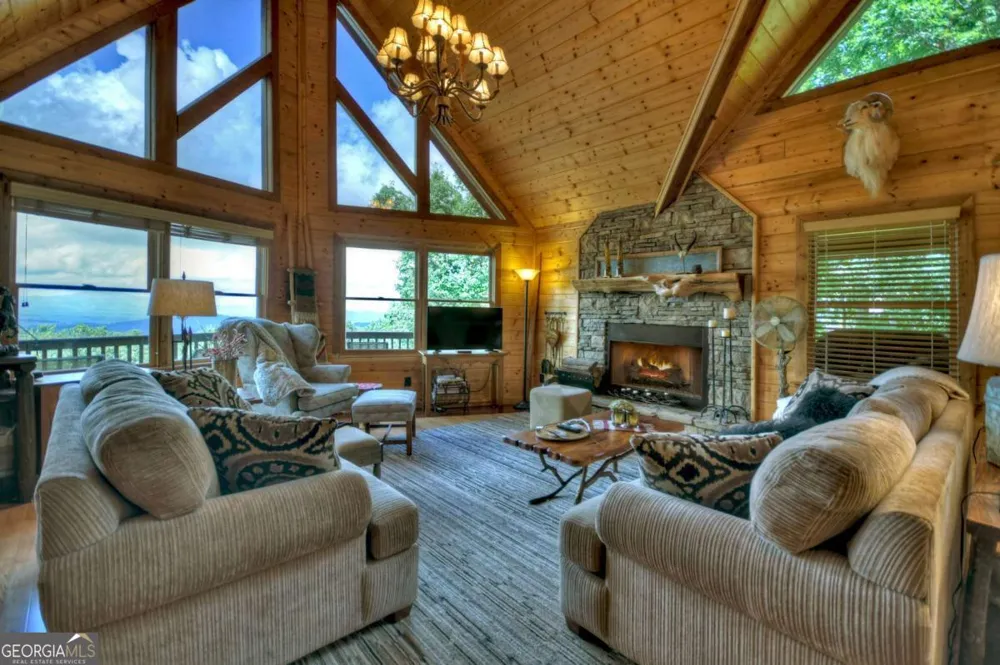 1404 Mountain High DR Mineral Bluff, GA 30559