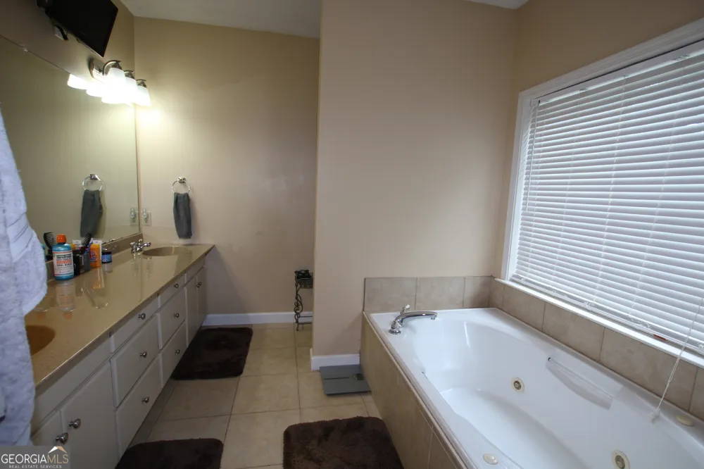 206 Long Leaf TRL Byron, GA 31008