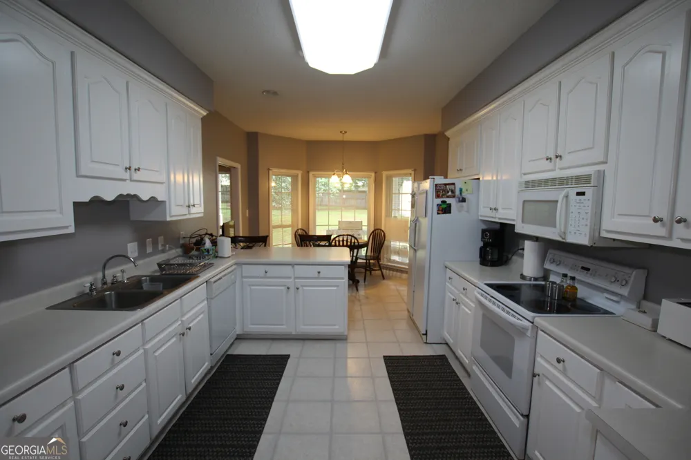 206 Long Leaf TRL Byron, GA 31008