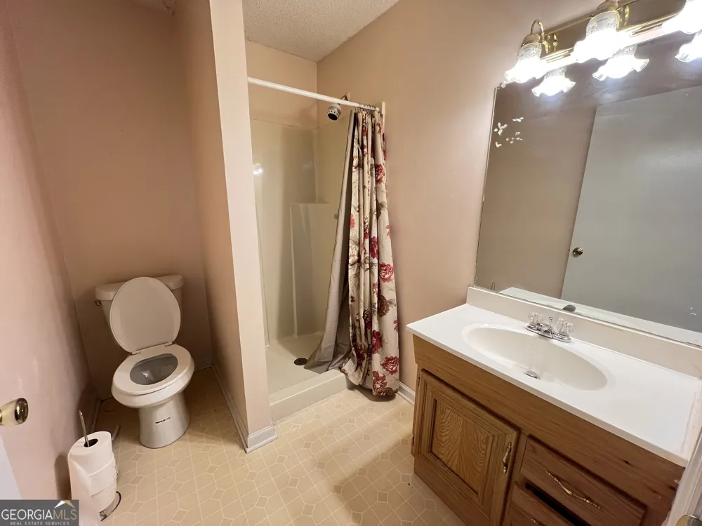 206 Long Leaf TRL Byron, GA 31008