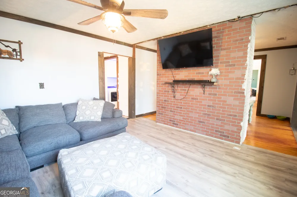 215 Brown Springs RD Milner, GA 30257