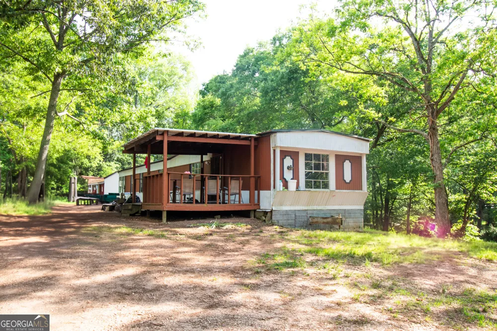 215 Brown Springs RD Milner, GA 30257