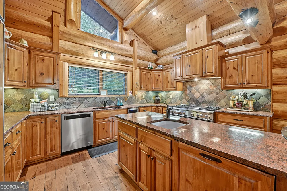 505 River Ridge RD Blue Ridge, GA 30513