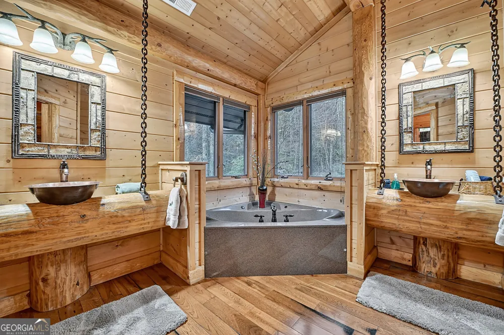 505 River Ridge RD Blue Ridge, GA 30513