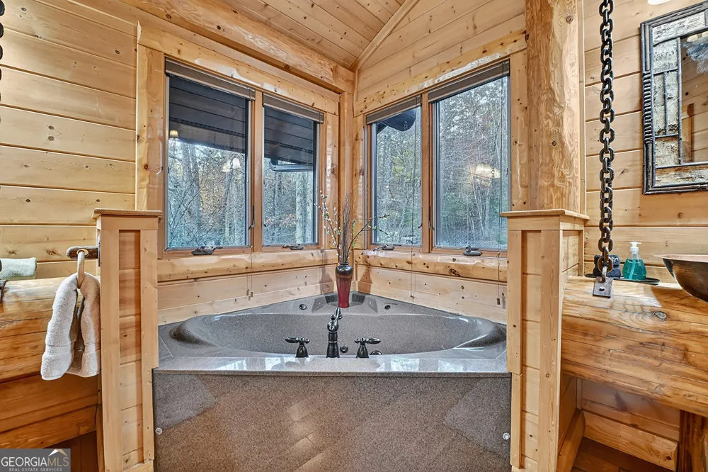 505 River Ridge RD Blue Ridge, GA 30513