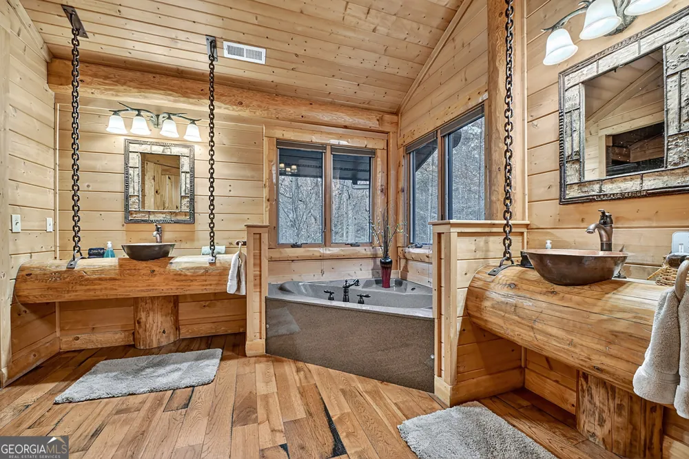 505 River Ridge RD Blue Ridge, GA 30513