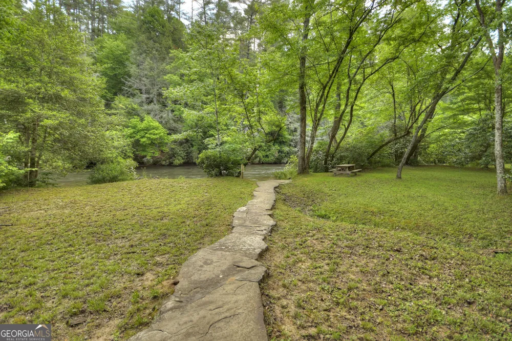 505 River Ridge RD Blue Ridge, GA 30513