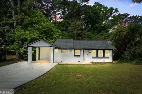 2223 Columbia DR