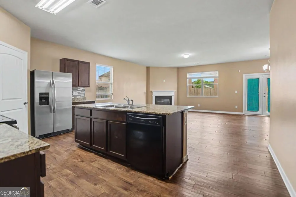 1886 Osprey DR Hampton, GA 30228