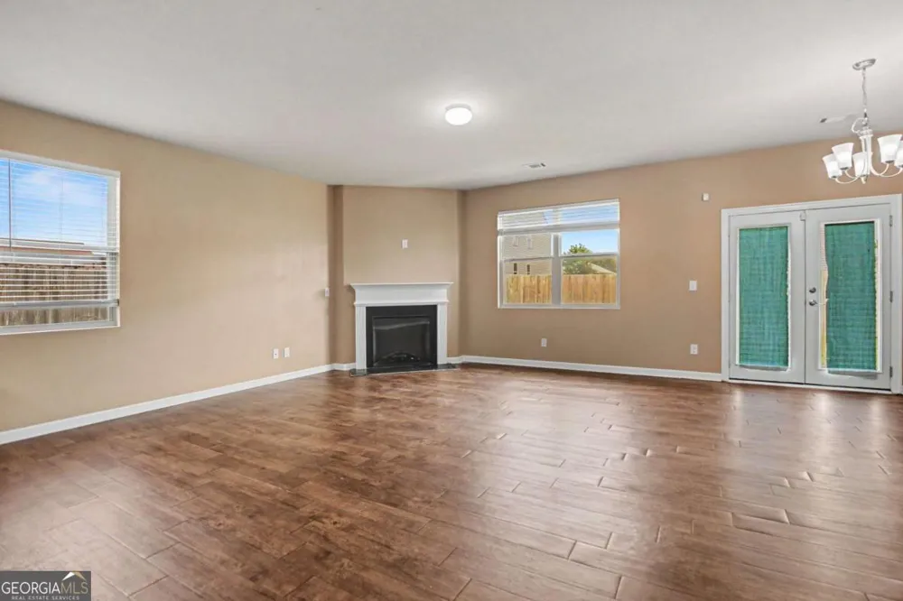 1886 Osprey DR Hampton, GA 30228