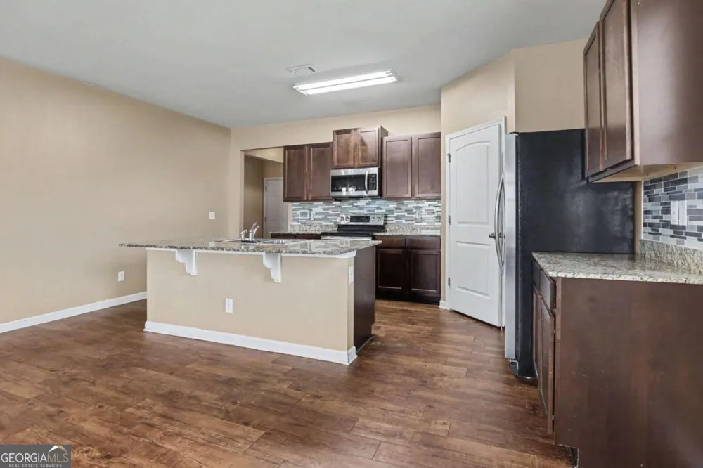 1886 Osprey DR Hampton, GA 30228
