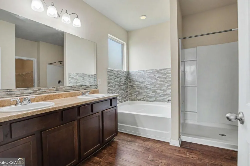 1886 Osprey DR Hampton, GA 30228