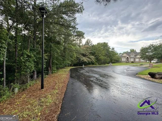 172 Waters PTE Lizella, GA 31052