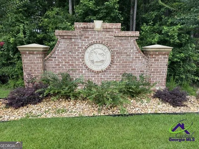 172 Waters PTE Lizella, GA 31052
