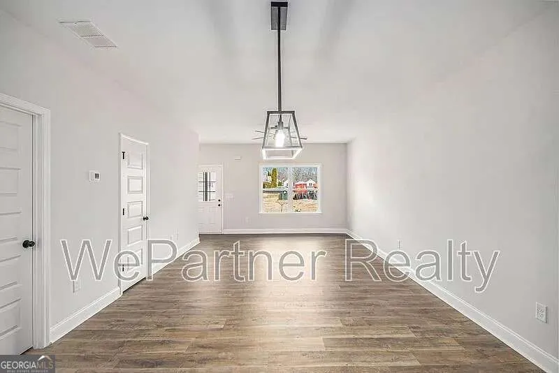 136 Crest Pointe Bremen, GA 30110