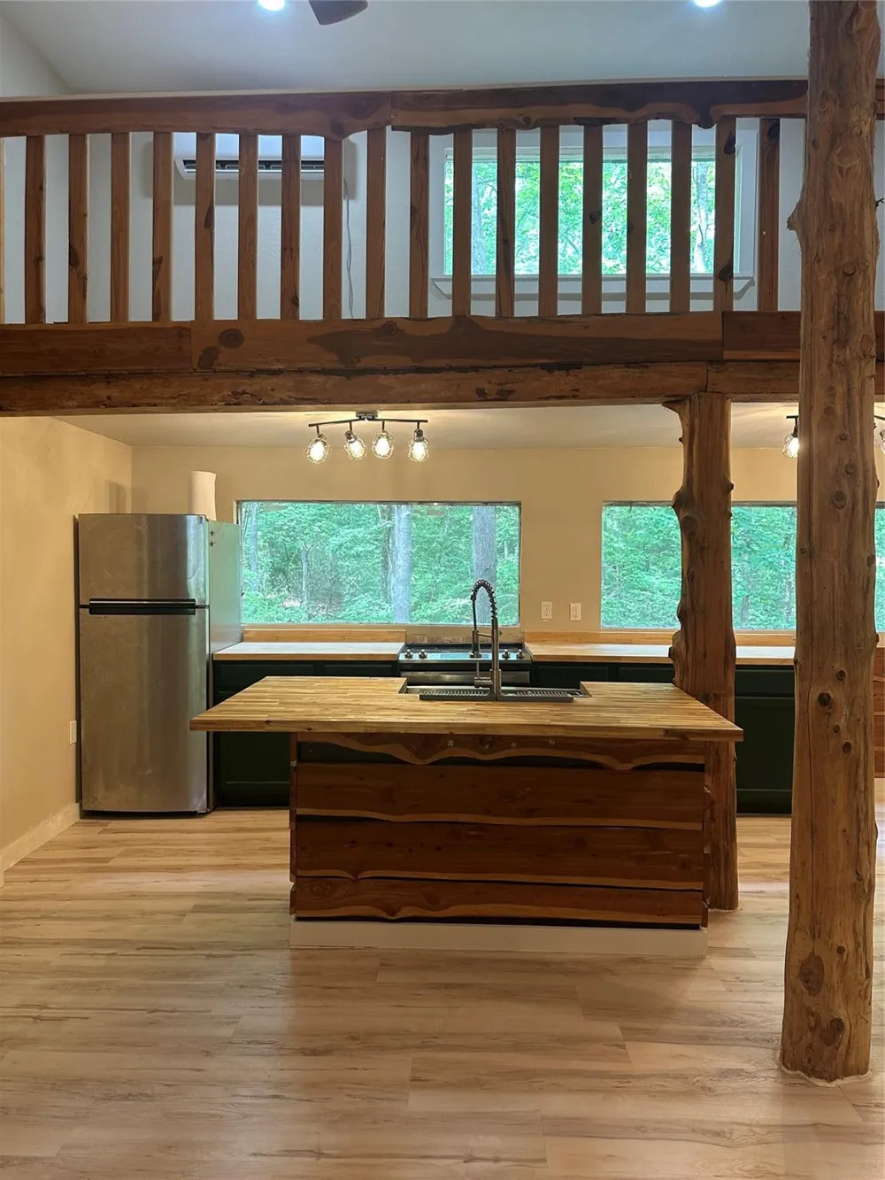 115 Scenic Way Etoile, TX 75944