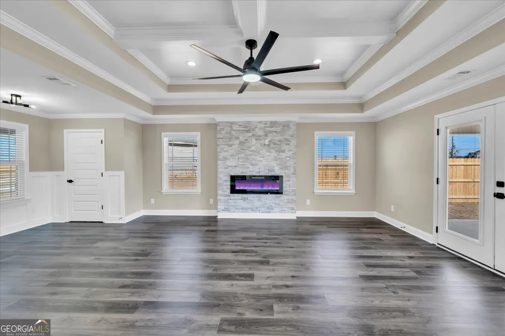 134 Early DR Byron, GA 31008