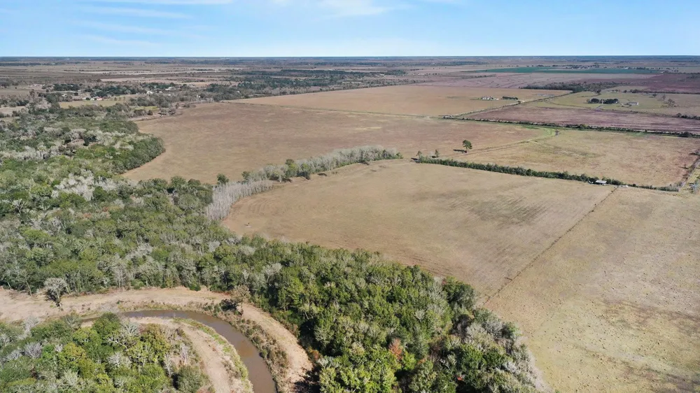 12 Fm 562 Anahuac, TX 77514