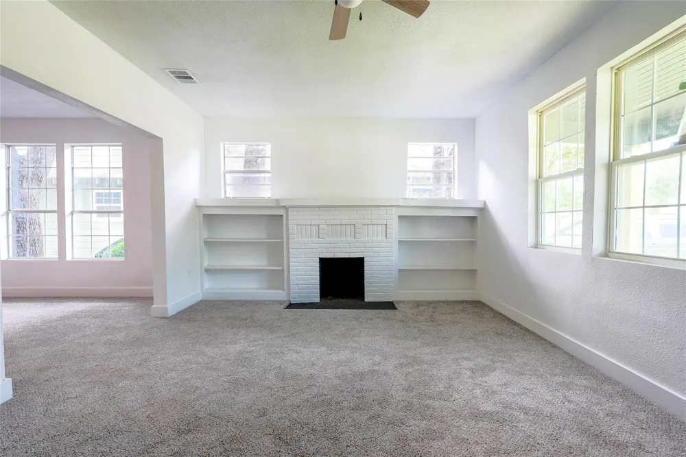 335 Marsalis Avenue Dallas, TX 75203