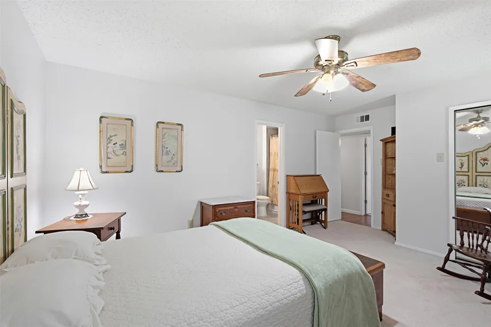 5521 Pike Place Garland, TX 75044