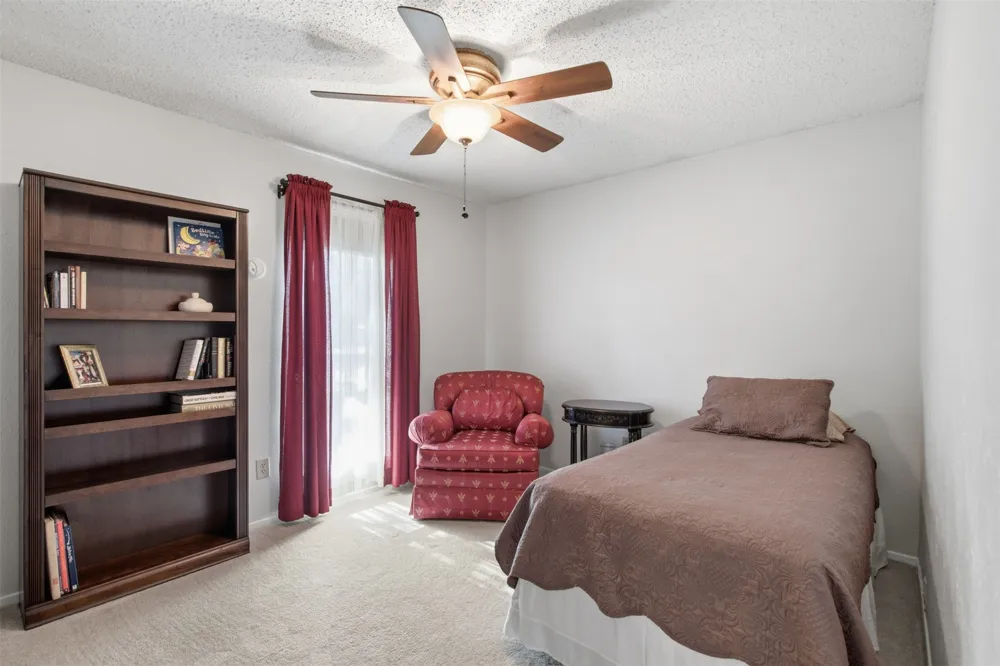 5521 Pike Place Garland, TX 75044