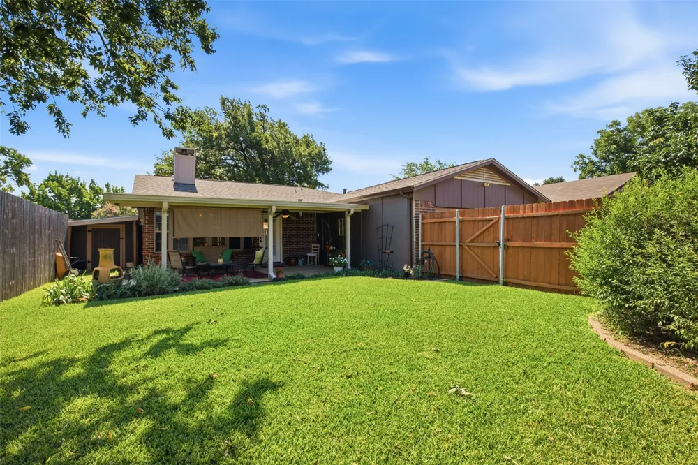5521 Pike Place Garland, TX 75044