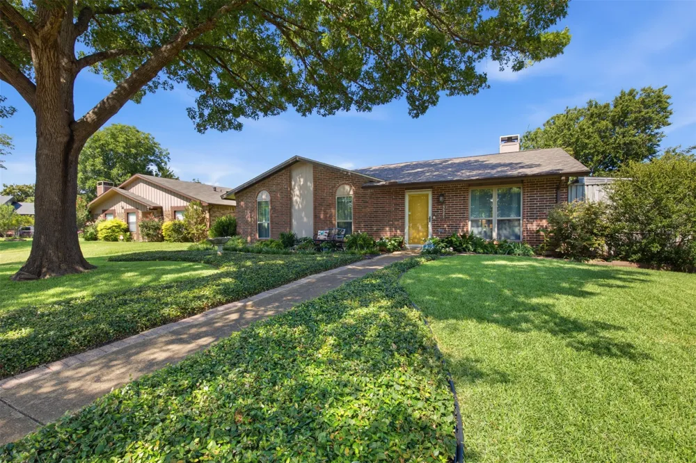 5521 Pike Place Garland, TX 75044