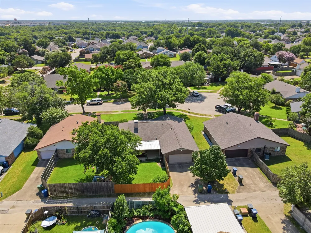 5521 Pike Place Garland, TX 75044