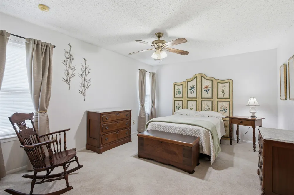 5521 Pike Place Garland, TX 75044