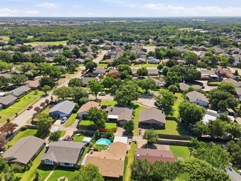 5521 Pike Place Garland, TX 75044
