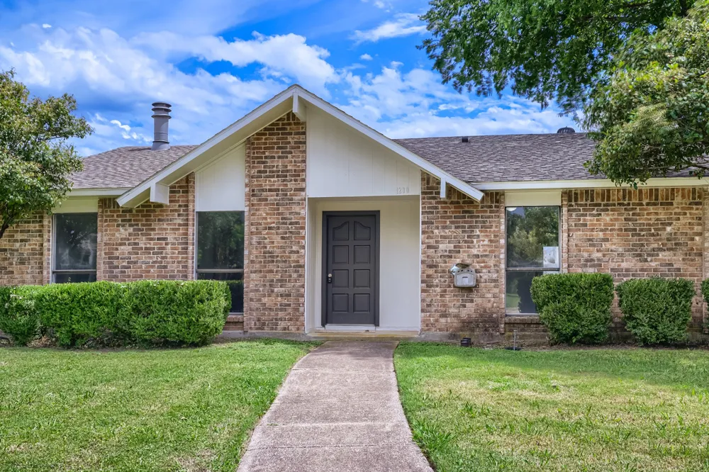 1200 Creekwood Court Allen, TX 75002