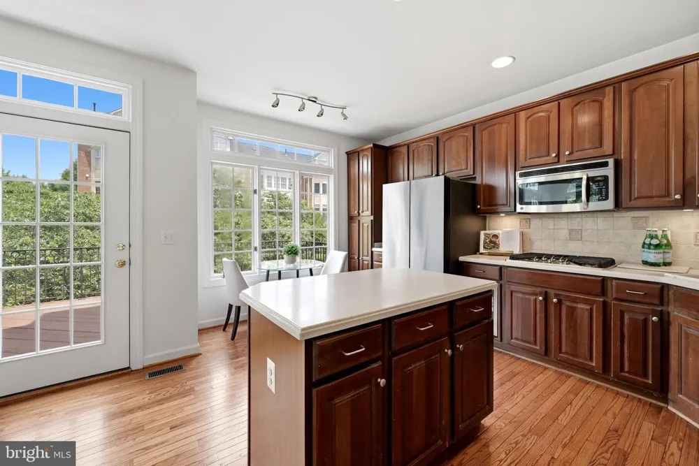 18526 BEAR CREEK TERRACE Leesburg, VA 20176