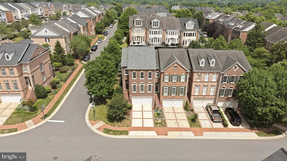 18526 BEAR CREEK TERRACE Leesburg, VA 20176