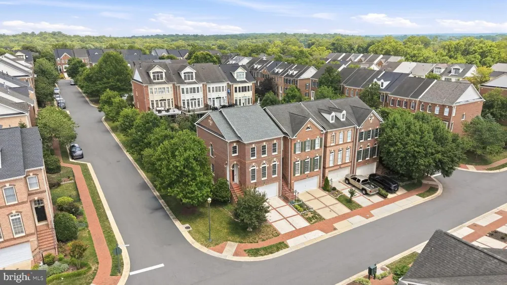 18526 BEAR CREEK TERRACE Leesburg, VA 20176