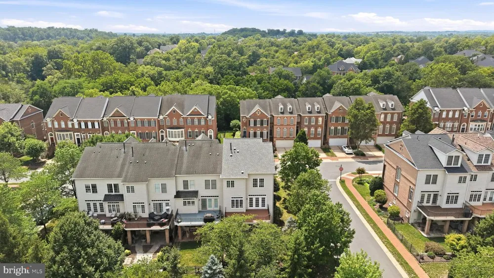 18526 BEAR CREEK TERRACE Leesburg, VA 20176