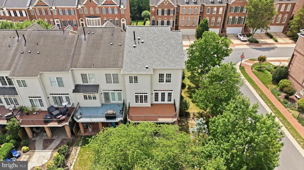 18526 BEAR CREEK TERRACE Leesburg, VA 20176