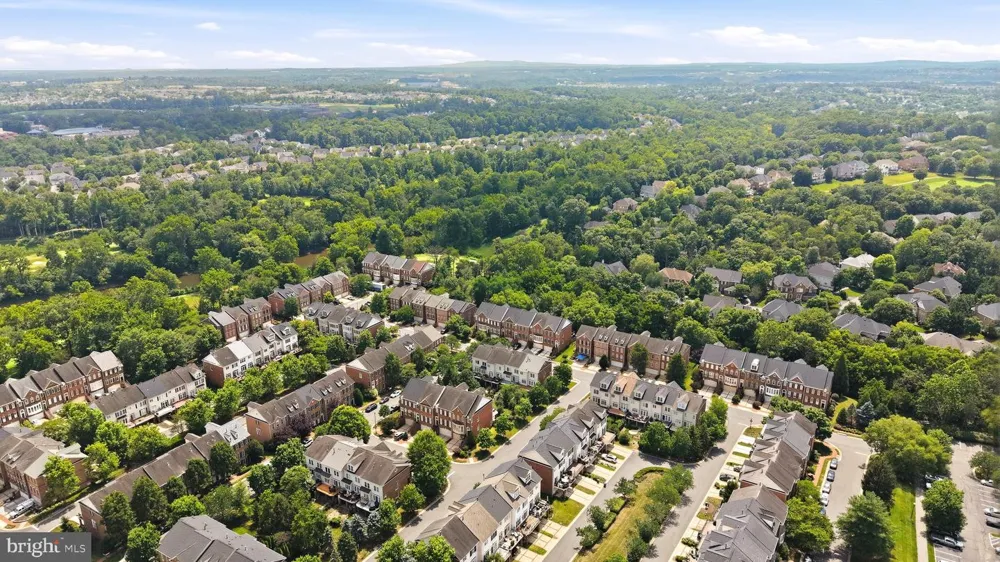 18526 BEAR CREEK TERRACE Leesburg, VA 20176