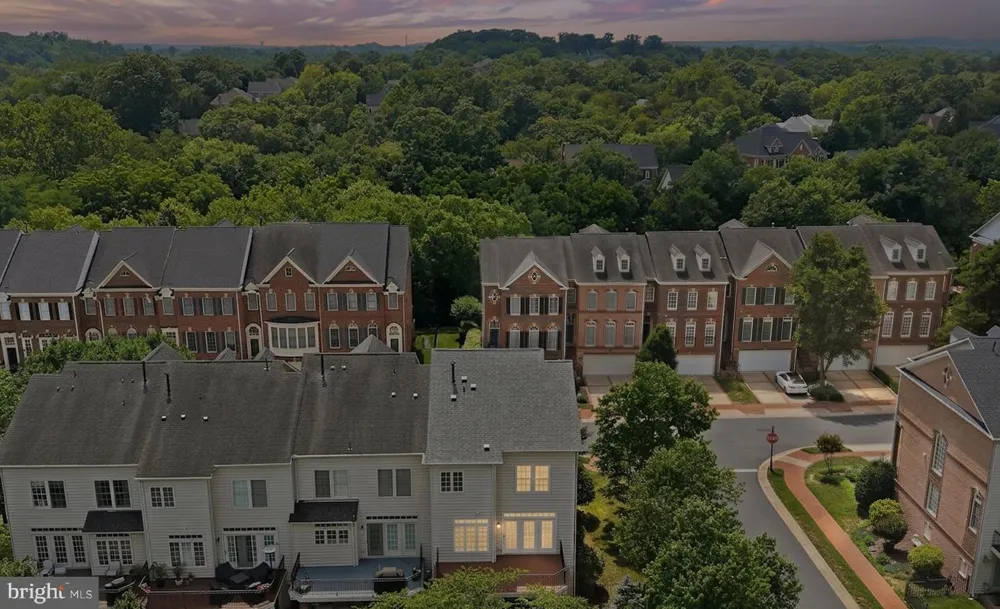 18526 BEAR CREEK TERRACE Leesburg, VA 20176