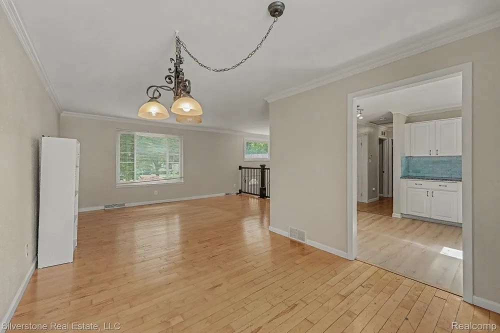 547 Reed Street Northville City, MI 48167