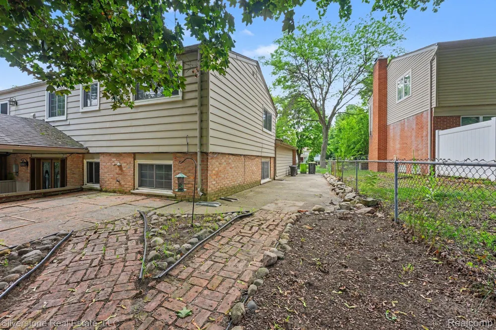 547 Reed Street Northville City, MI 48167