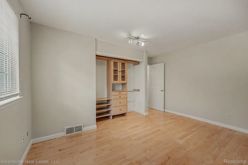 547 Reed Street Northville City, MI 48167