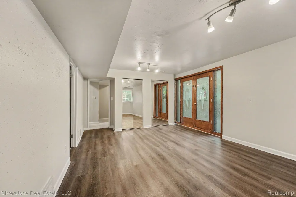 547 Reed Street Northville City, MI 48167