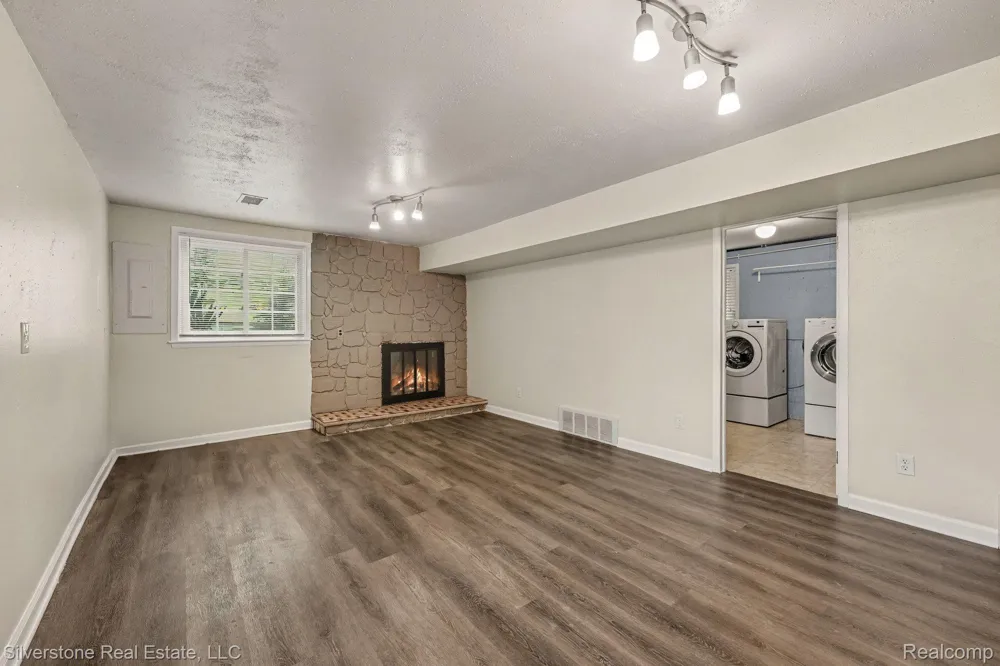 547 Reed Street Northville City, MI 48167