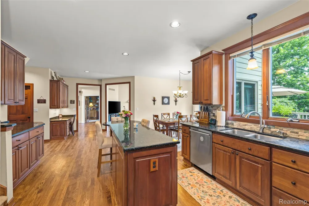 12106 Deer Creek Run Plymouth Charter Township, MI 48170