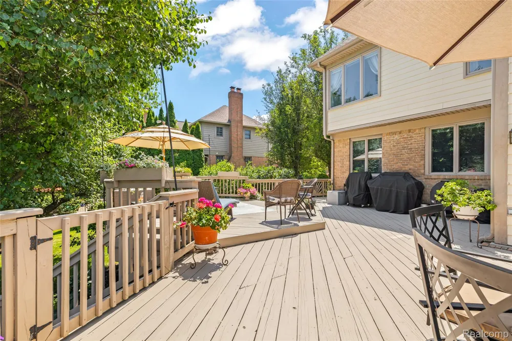 12106 Deer Creek Run Plymouth Charter Township, MI 48170