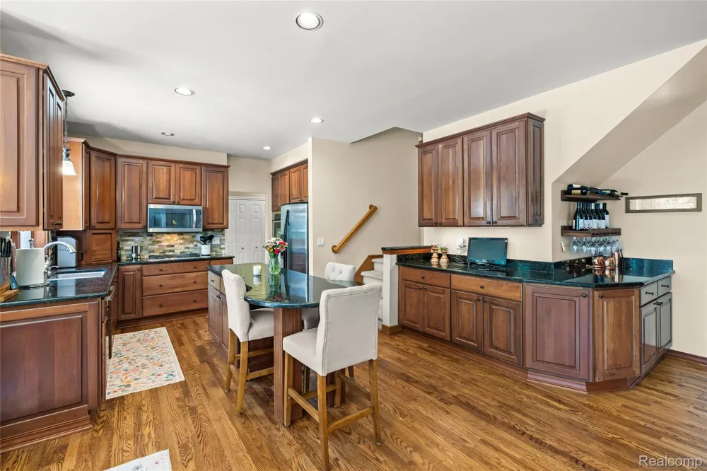 12106 Deer Creek Run Plymouth Charter Township, MI 48170